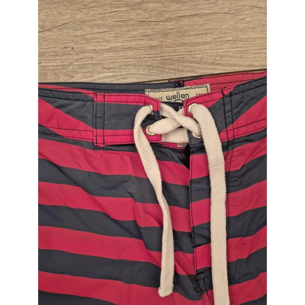 Wellen Mens Striped Board Shorts Pink Navy Blue Surf Trunks Size 32 Made in USA